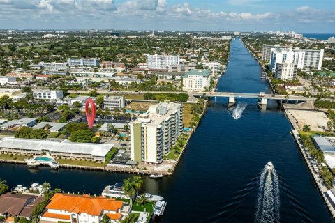 Propiedad comercial en venta en Fort Lauderdale, Florida № 1974435 - foto 6