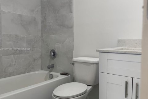 Снять в аренду виллу или дом в Майами, Флорида 3 спальни, № 2005861 - фото 12