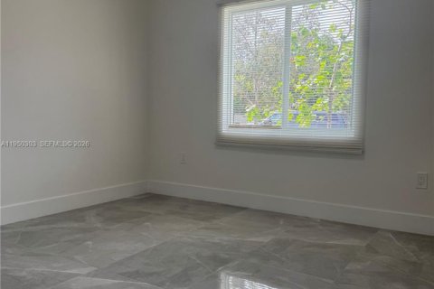 Снять в аренду виллу или дом в Майами, Флорида 3 спальни, № 2005861 - фото 13