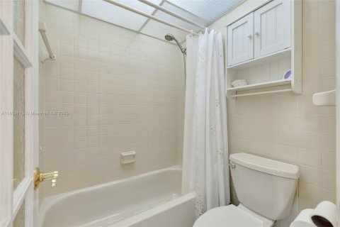 Condo in Margate, Florida, 2 bedrooms  № 1874841 - photo 23