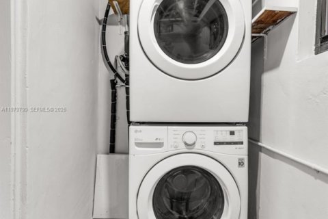 Casa en alquiler en Oakland Park, Florida, 3 dormitorios, 109.44 m2 № 2045135 - foto 23