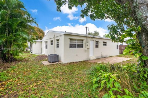 Casa en alquiler en Oakland Park, Florida, 3 dormitorios, 109.44 m2 № 2045135 - foto 26