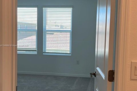 Adosado en alquiler en Davenport, Florida, 3 dormitorios, 127.55 m2 № 1852392 - foto 10