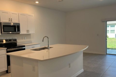 Adosado en alquiler en Davenport, Florida, 3 dormitorios, 127.55 m2 № 1852392 - foto 3