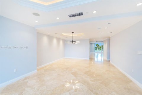 Condominio en venta en Key Biscayne, Florida, 4 dormitorios, 332.68 m2 № 2028544 - foto 11