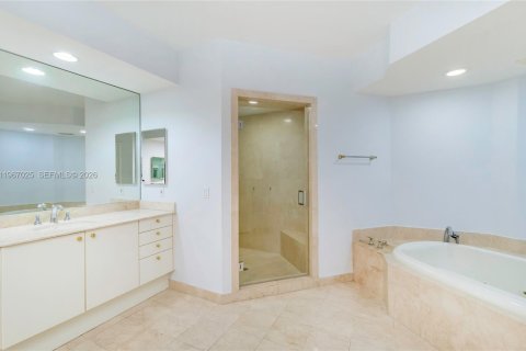 Condominio en venta en Key Biscayne, Florida, 4 dormitorios, 332.68 m2 № 2028544 - foto 13