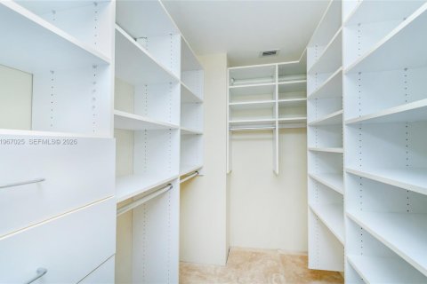 Condominio en venta en Key Biscayne, Florida, 4 dormitorios, 332.68 m2 № 2028544 - foto 12