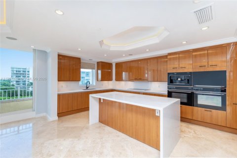 Condominio en venta en Key Biscayne, Florida, 4 dormitorios, 332.68 m2 № 2028544 - foto 10