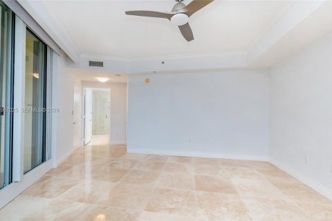 Condominio en venta en Key Biscayne, Florida, 4 dormitorios, 332.68 m2 № 2028544 - foto 17