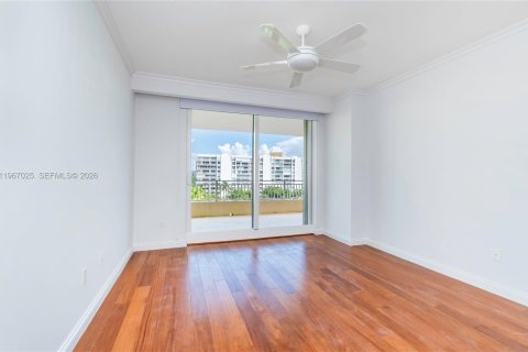 Condominio en venta en Key Biscayne, Florida, 4 dormitorios, 332.68 m2 № 2028544 - foto 18