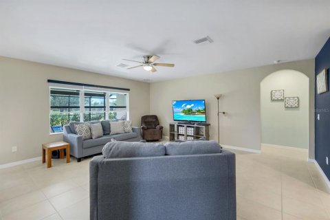 House in Punta Gorda, Florida 3 bedrooms, 212.93 sq.m. № 1780794 - photo 9