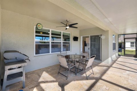 House in Punta Gorda, Florida 3 bedrooms, 212.93 sq.m. № 1780794 - photo 27