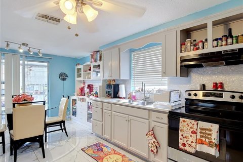 Villa ou maison à vendre à Hudson, Floride: 2 chambres, 129.51 m2 № 2398828 - photo 22