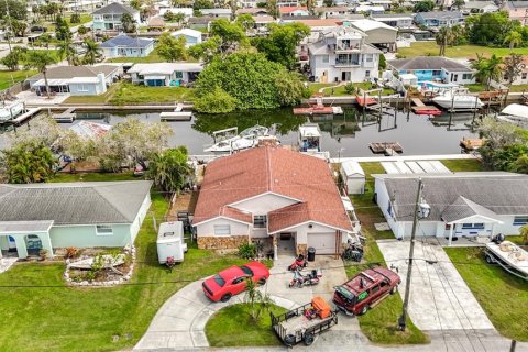 Villa ou maison à vendre à Hudson, Floride: 2 chambres, 129.51 m2 № 2398828 - photo 3