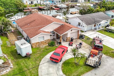 Villa ou maison à vendre à Hudson, Floride: 2 chambres, 129.51 m2 № 2398828 - photo 2