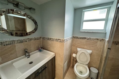 Condominio en alquiler en Miami Beach, Florida, 35.67 m2 № 2048446 - foto 6