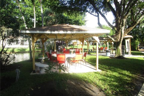 Condo in Lauderdale Lakes, Florida, 1 bedroom № 1999589 - photo 7