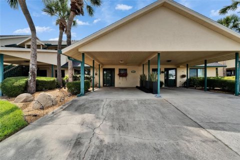 Condo in Apollo Beach, Florida, 2 bedrooms  № 1761068 - photo 1