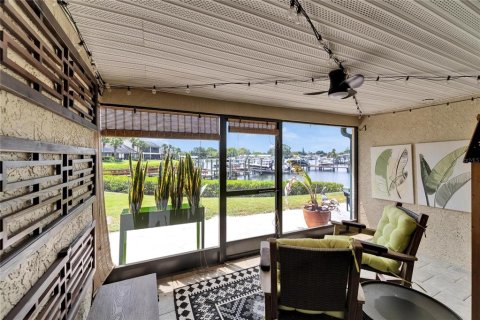Condo in Apollo Beach, Florida, 2 bedrooms  № 1761068 - photo 5