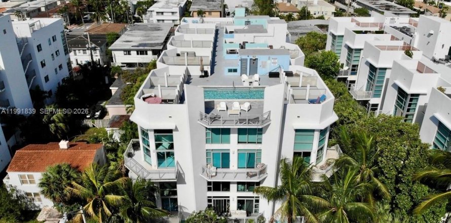 Кондоминиум с 2 спальнями в Майами-Бич, Флорида № 2055313