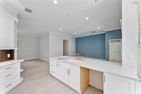 Villa ou maison à vendre à Coconut Creek, Floride: 4 chambres, 222.41 m2 № 2085749 - photo 19