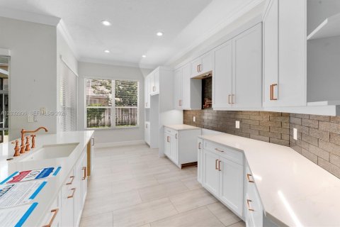 Villa ou maison à vendre à Coconut Creek, Floride: 4 chambres, 222.41 m2 № 2085749 - photo 15