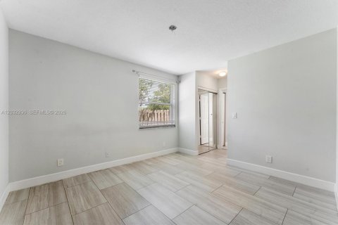 Villa ou maison à vendre à Coconut Creek, Floride: 4 chambres, 222.41 m2 № 2085749 - photo 26