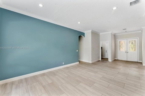 Villa ou maison à vendre à Coconut Creek, Floride: 4 chambres, 222.41 m2 № 2085749 - photo 6