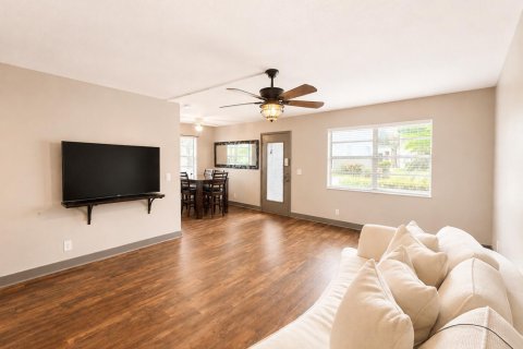 Copropriété à louer à Delray Beach, Floride: 2 chambres, 85.47 m2 № 2293641 - photo 4