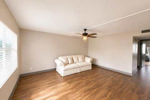 Copropriété à louer à Delray Beach, Floride: 2 chambres, 85.47 m2 № 2293641 - photo 3