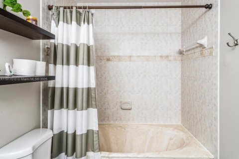 Купить таунхаус в Корал-Спрингс, Флорида 3 спальни, 136.85м2, № 1972620 - фото 18