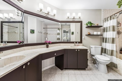 Купить таунхаус в Корал-Спрингс, Флорида 3 спальни, 136.85м2, № 1972620 - фото 16