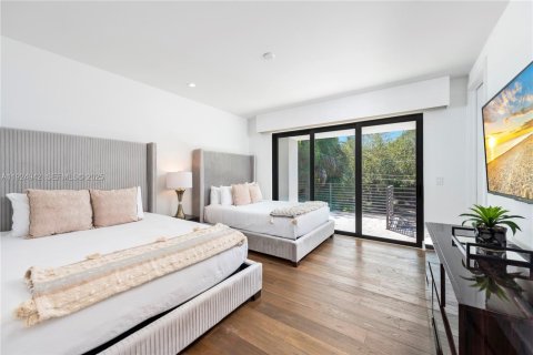 Casa en venta en Fort Lauderdale, Florida, 5 dormitorios, 562.8 m2 № 1983108 - foto 28