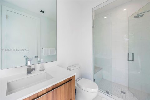 Casa en venta en Fort Lauderdale, Florida, 5 dormitorios, 562.8 m2 № 1983108 - foto 27