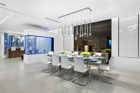 Casa en venta en Fort Lauderdale, Florida, 5 dormitorios, 562.8 m2 № 1983108 - foto 9