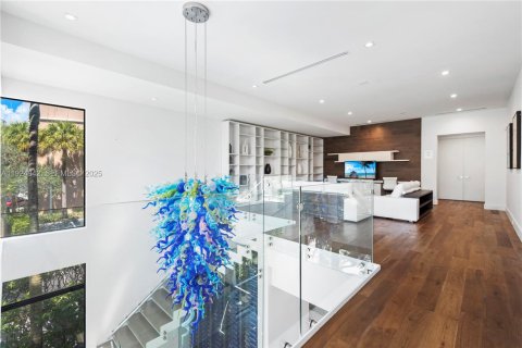 Casa en venta en Fort Lauderdale, Florida, 5 dormitorios, 562.8 m2 № 1983108 - foto 17