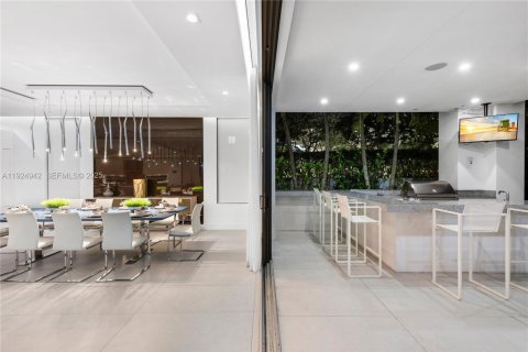 Casa en venta en Fort Lauderdale, Florida, 5 dormitorios, 562.8 m2 № 1983108 - foto 7