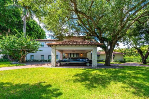 Villa ou maison à louer à Coral Gables, Floride: 5 chambres, 609.62 m2 № 1703672 - photo 6