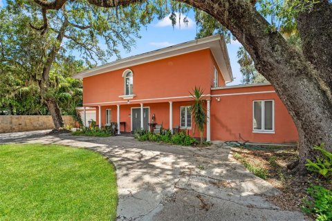 House in Tampa, Florida 4 bedrooms, 256.13 sq.m. № 1805157 - photo 3