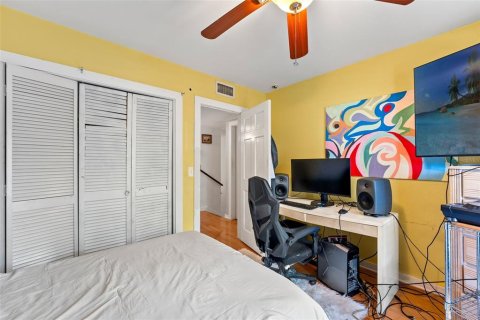 House in Tampa, Florida 4 bedrooms, 256.13 sq.m. № 1805157 - photo 30