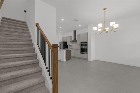 Townhouse in Windermere, Florida 3 bedrooms, 153.2 sq.m. № 2400391 - photo 4