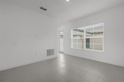 Townhouse in Windermere, Florida 3 bedrooms, 153.2 sq.m. № 2400391 - photo 27