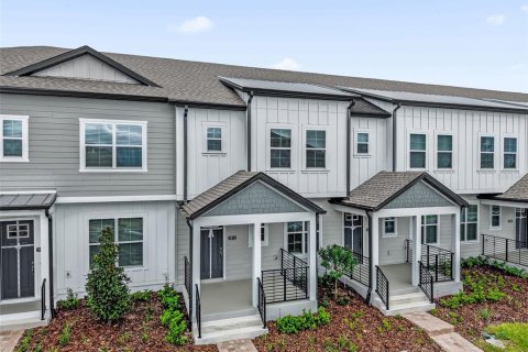 Townhouse in Windermere, Florida 3 bedrooms, 153.2 sq.m. № 2400391 - photo 2