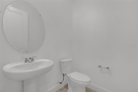 Townhouse in Windermere, Florida 3 bedrooms, 153.2 sq.m. № 2400391 - photo 26