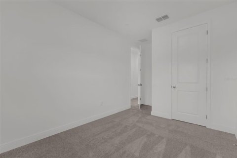Townhouse in Windermere, Florida 3 bedrooms, 153.2 sq.m. № 2400391 - photo 18