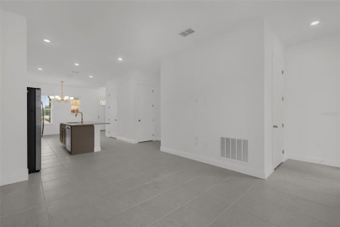 Townhouse in Windermere, Florida 3 bedrooms, 153.2 sq.m. № 2400391 - photo 14