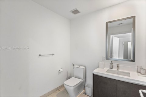 Купить кондоминиум в Майами, Флорида 2 спальни, 143.72м2, № 2074035 - фото 17