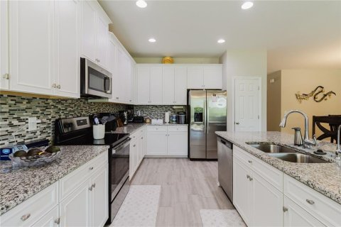 House in Spring Hill, Florida 4 bedrooms, 214.88 sq.m. № 2110423 - photo 27