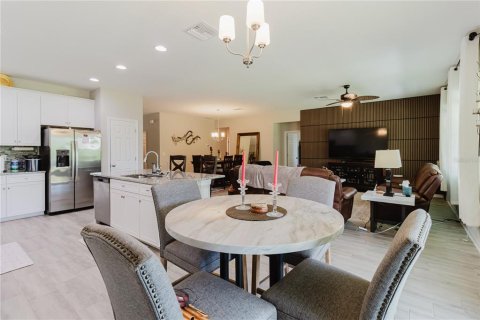 House in Spring Hill, Florida 4 bedrooms, 214.88 sq.m. № 2110423 - photo 21