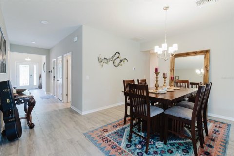 House in Spring Hill, Florida 4 bedrooms, 214.88 sq.m. № 2110423 - photo 8